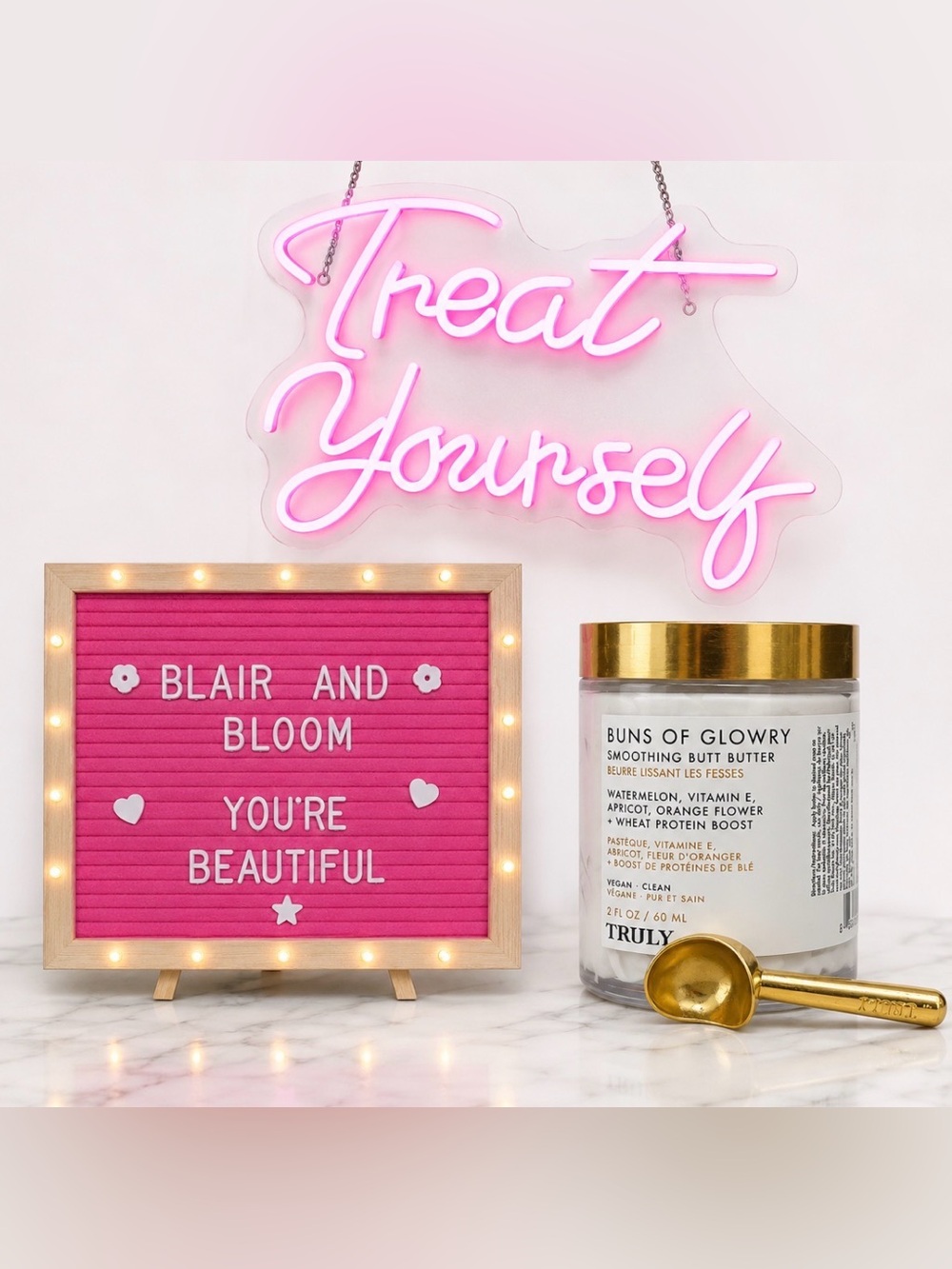 Truly Beauty Buns of Glowry Smoothing Butter with Limited Edition Golden Scoop